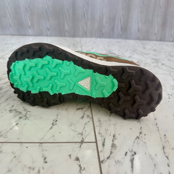 Nike ACG Lowcate Limestone/Green Glow - Men's Size 9 - Picture 6 of 11